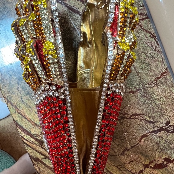 “Box of French Fries” 🍟 heavy crystal minaudiere clutch, red box with rainbow - Picture 11 of 16